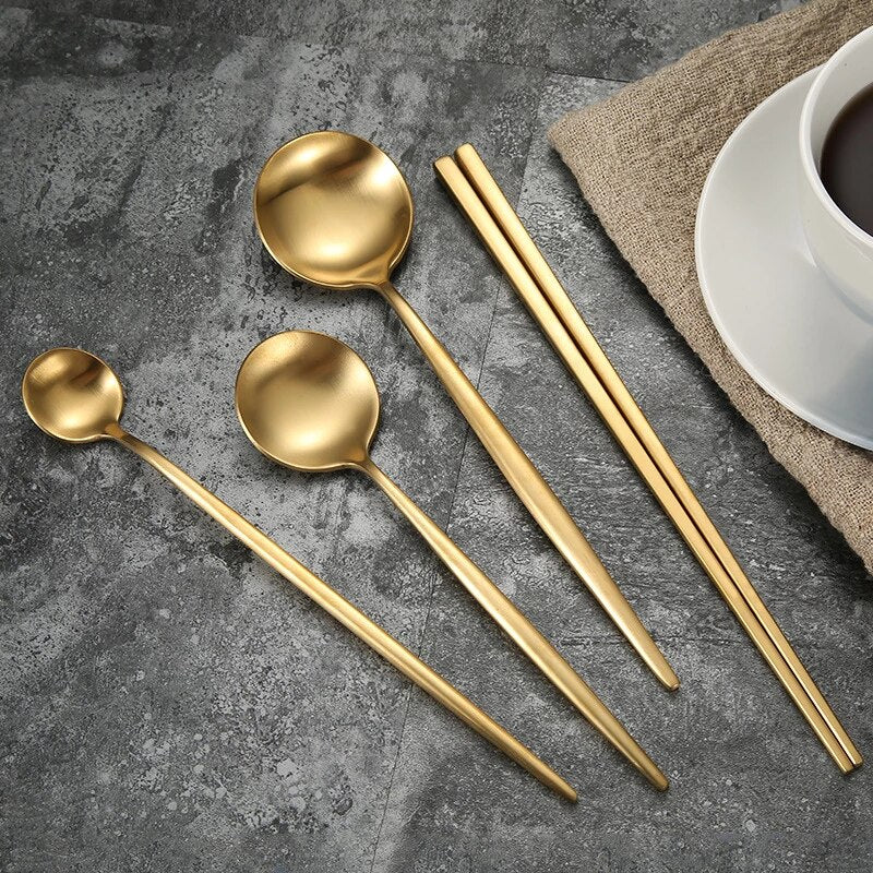 Luxury Pure Golden Flatware Cutlery Set (24pcs)