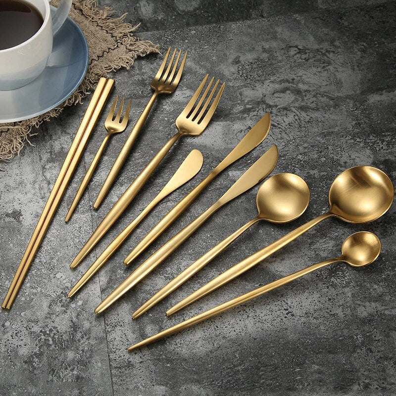 Luxury Pure Golden Flatware Cutlery Set (24pcs)