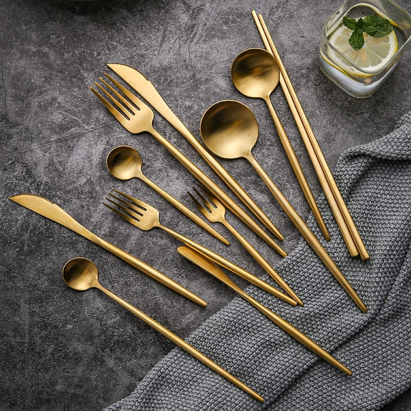 Luxury Pure Golden Flatware Cutlery Set (24pcs)