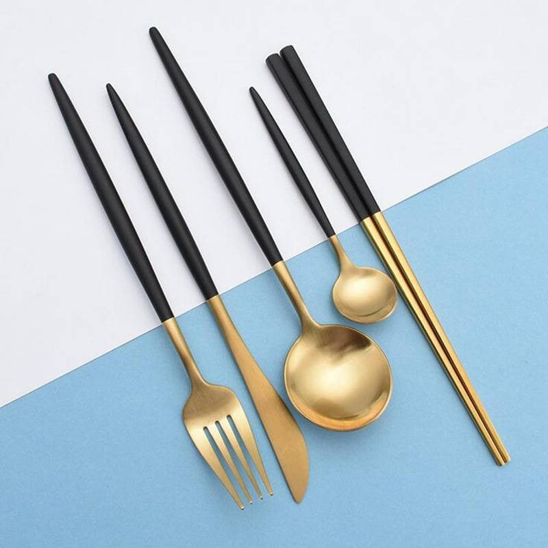 Luxury Black & Golden Flatware Cutlery Set (4pcs)