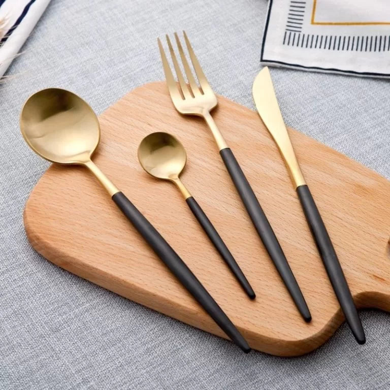 Luxury Black & Golden Flatware Cutlery Set (4pcs)